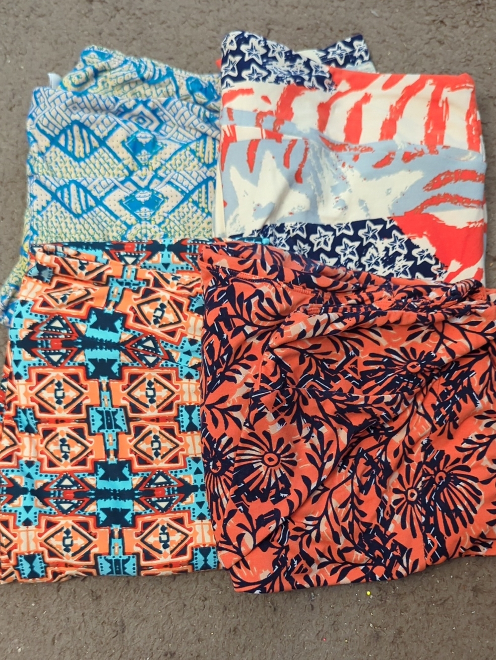 Mixed Print Bundle Of 4 Lularoe Leggings in Coral, Navy, Turquoise